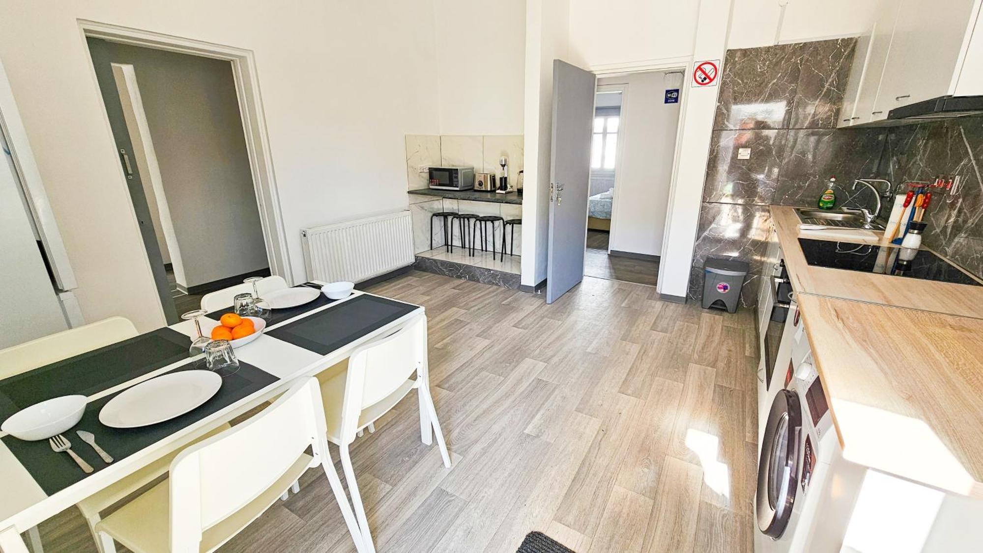 The Lemon Tree Hostel ลาร์นาคา ภายนอก รูปภาพ